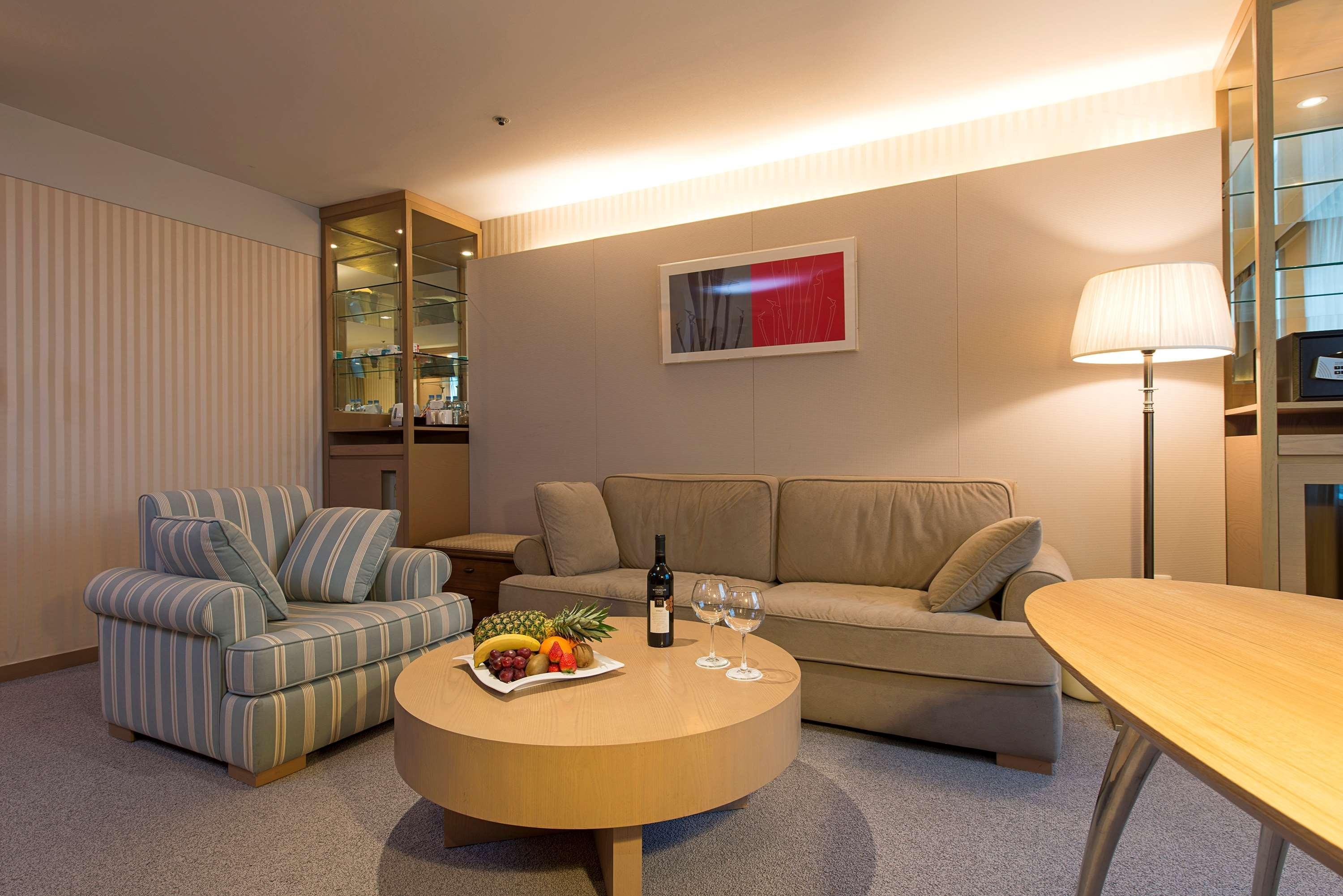 Best Western Premier Incheon Airport Hotel Экстерьер фото