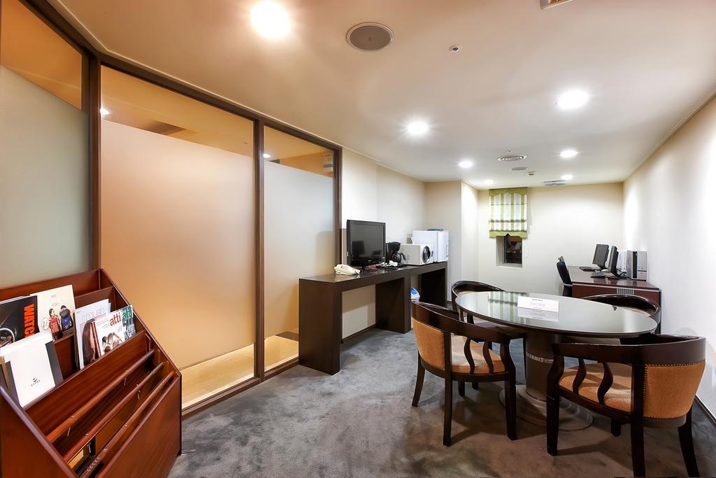 Best Western Premier Incheon Airport Hotel Экстерьер фото